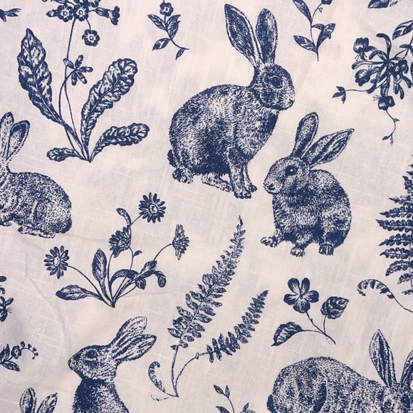 🎉HP!🎉The Farmhouse by Rachel Ashwell Navy Blue Bunny Cotton 70” Round Tablecloth - Picture 3 of 6